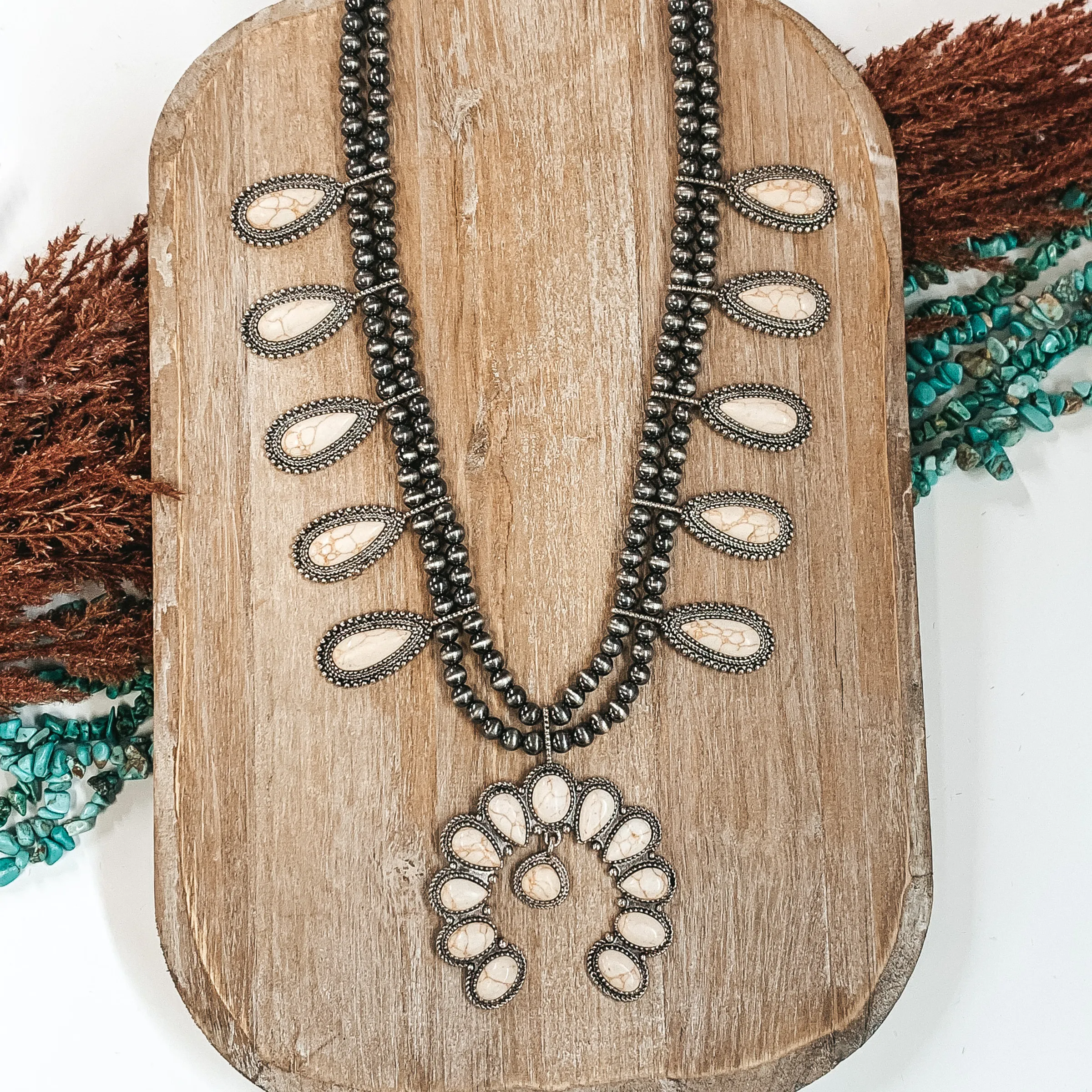 She's Gone Country Necklace in Ivory